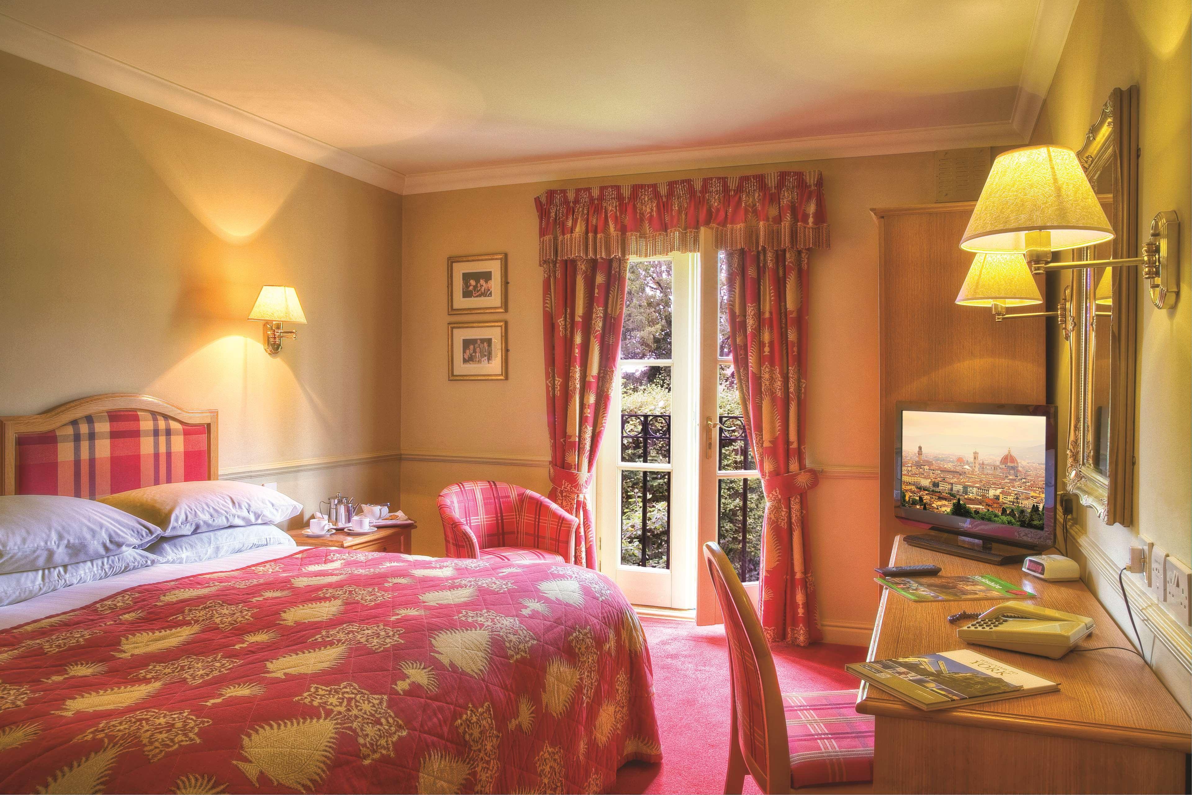 Pavilion Hotel, Sure Collection By Western Hotel 3*